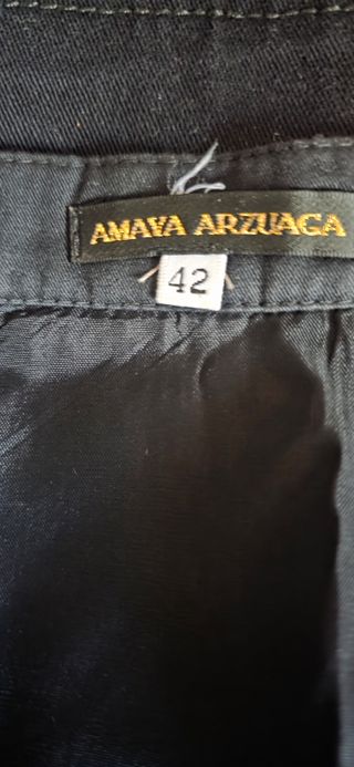 Falda negra midi Amaya Arzuaga
