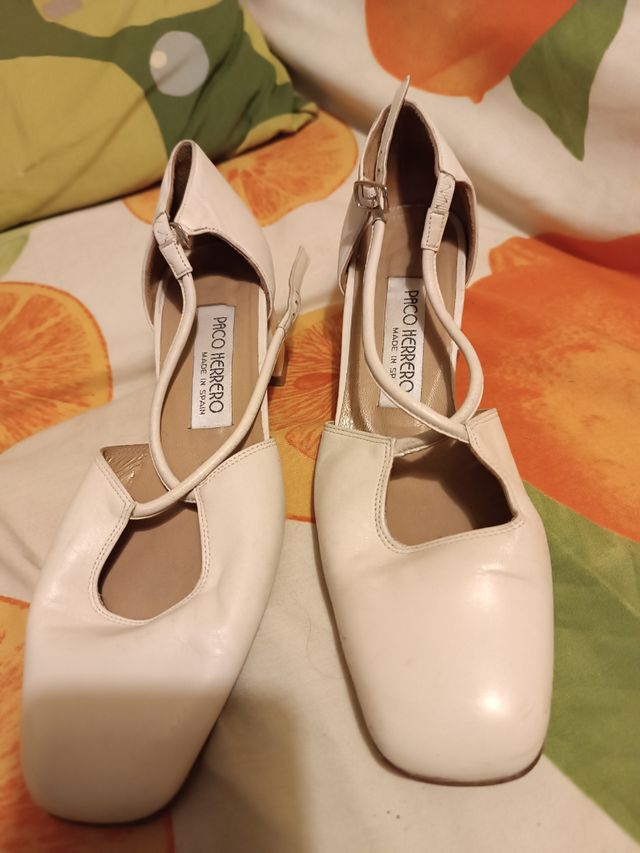 Zapatos PACO HERRERO beige talla 35,35 y medio