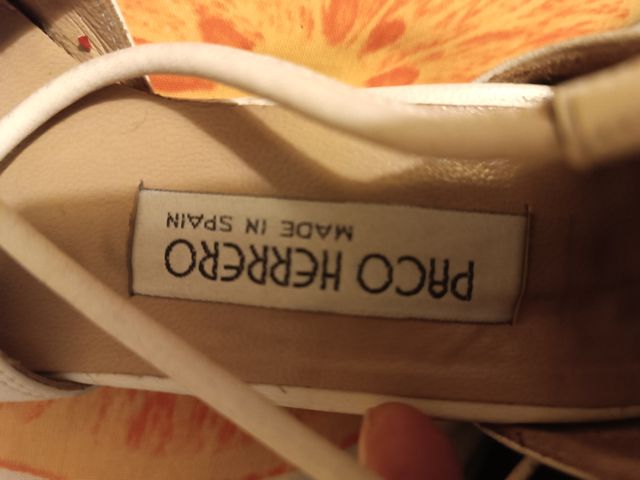 Zapatos PACO HERRERO beige talla 35,35 y medio