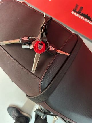 YAMAHA XSR 900 DEL AÑO 2016 !!! MUY CUIDADA !!!