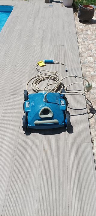 Robot limpiafondos piscina eléctrico