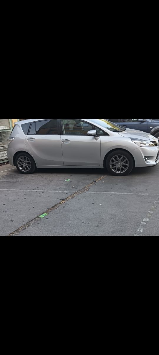 Juego llantas Toyota verso 2015