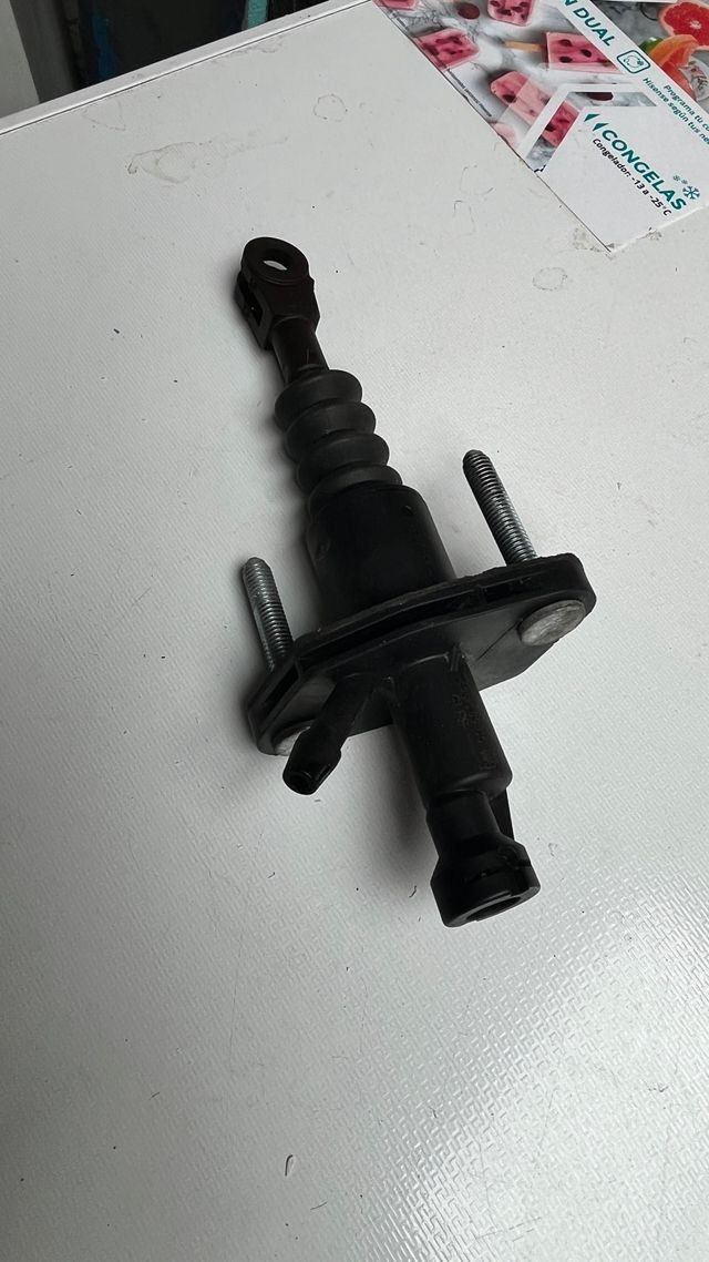 Cilindro receptor embrague Opel Zafira A , astra