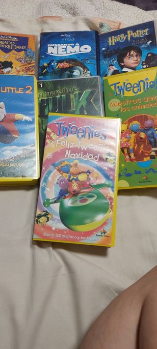 VHS infantiles: Nemo, Harry Potter...