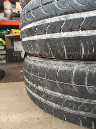 4 Neumáticos Michelin 175/70 R13 82T