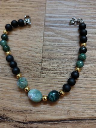 Braccialetto uomo pietre verdi e nere