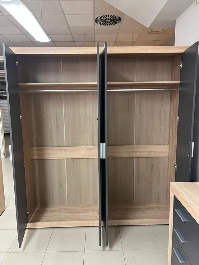 Armario 4 Puertas Batientes 210*196*48cm