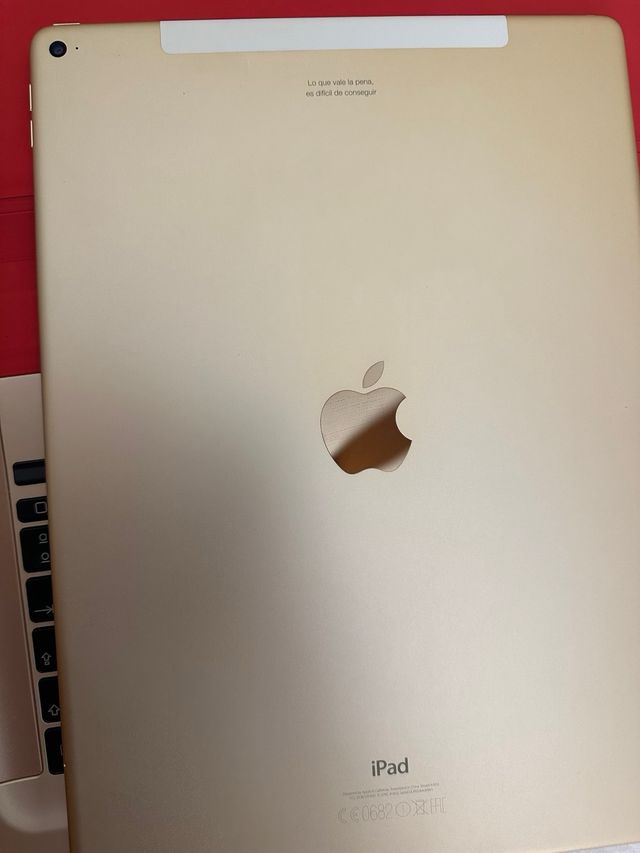 iPad Pro 128GB + teclado Logitech