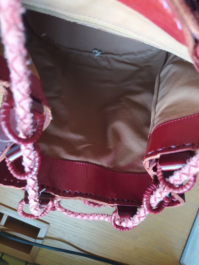 Borsa a secchiello rossa in pelle