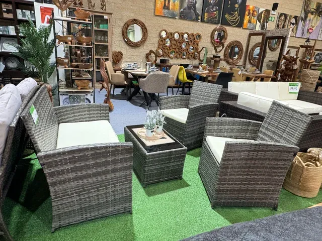 Conjunto Sofa + 2 Sillones + Mesa de Ratans