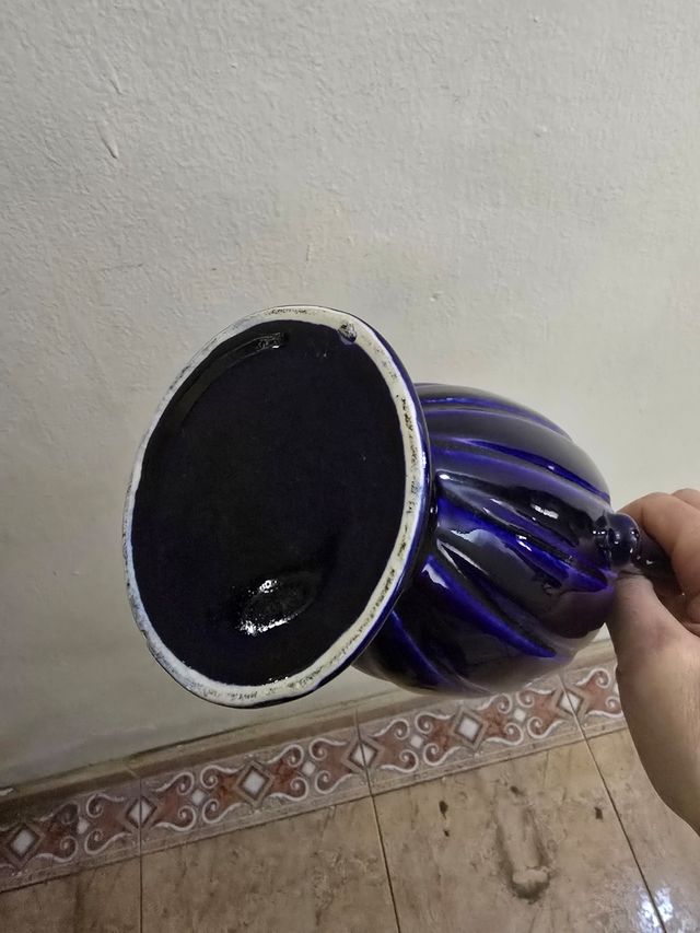 Jarra cerámica azul cobalto vintage clasica