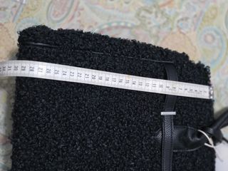 Bolso negro pelo borreguillo