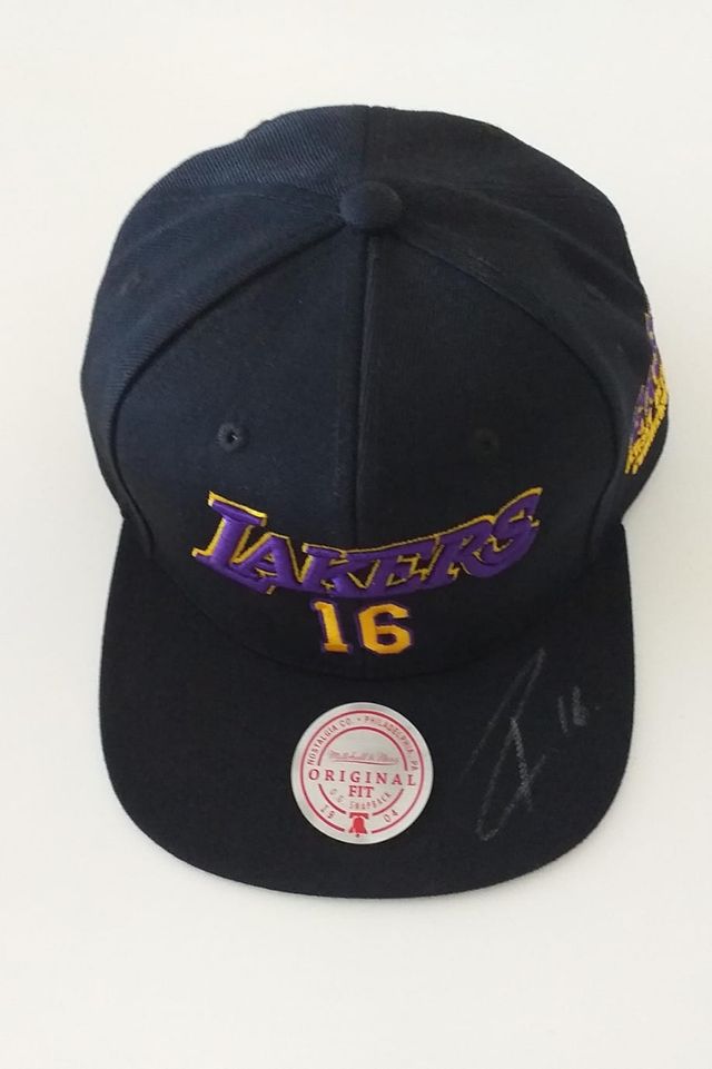 Gorra Lakers Pau Gasol firmada Mitchell & Ness