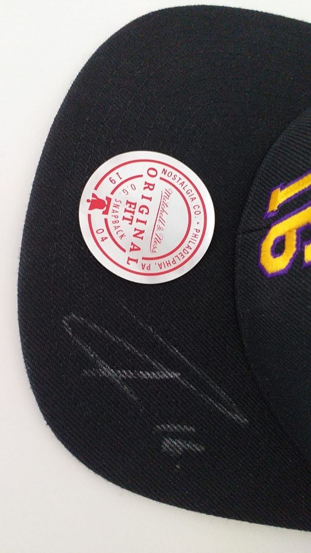 Gorra Lakers Pau Gasol firmada Mitchell & Ness