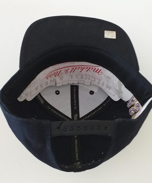 Gorra Lakers Pau Gasol firmada Mitchell & Ness