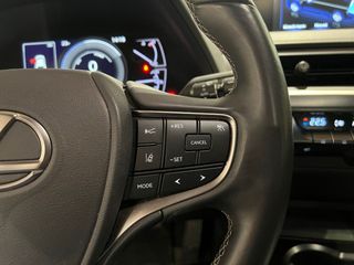Lexus UX 2.0 250h Business