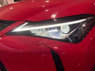 Lexus UX 2.0 250h Business