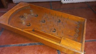 Antiguo juego Pinball madera