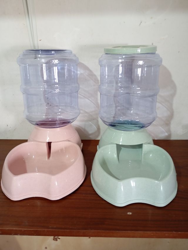 Dispensador comida perro o gato pack 2 unid NUEVO