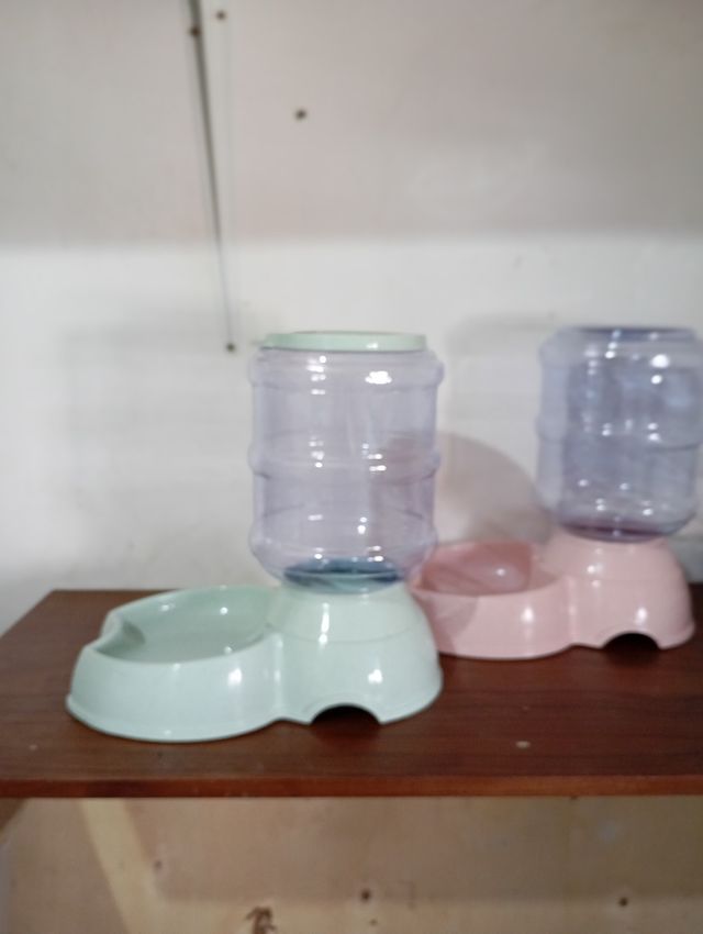 Dispensador comida perro o gato pack 2 unid NUEVO