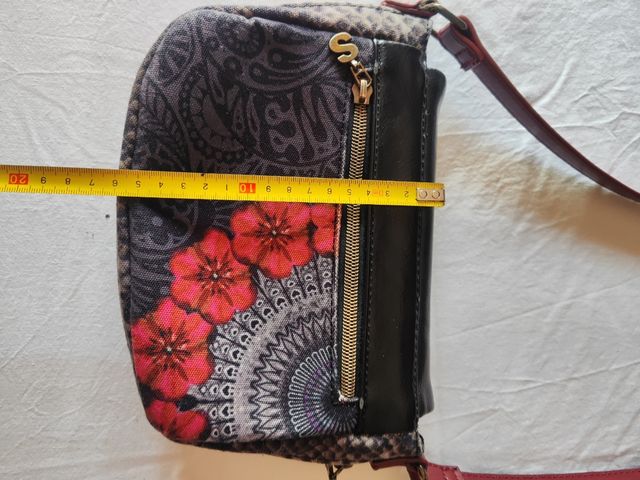 Bolso Desigual bandolera negro-rojo