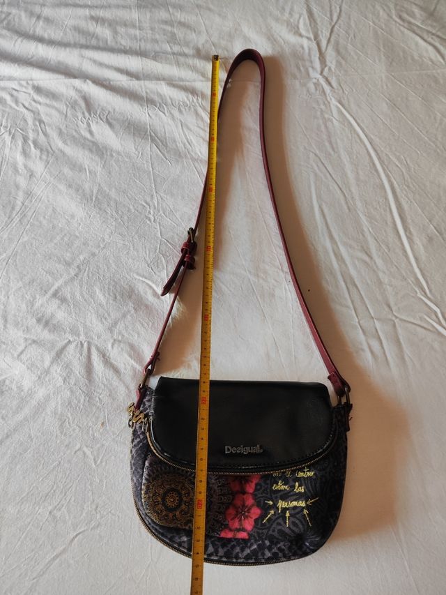 Bolso Desigual bandolera negro-rojo