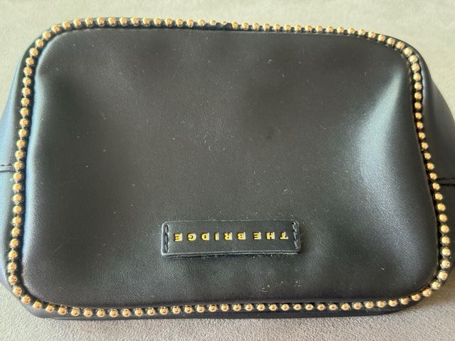 Pochette THE BRIDGE nera - borchie oro
