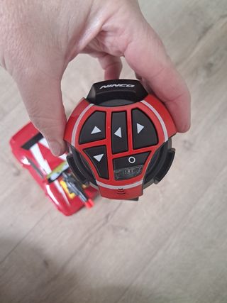Coche teledirigido con reloj