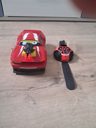 Coche teledirigido con reloj