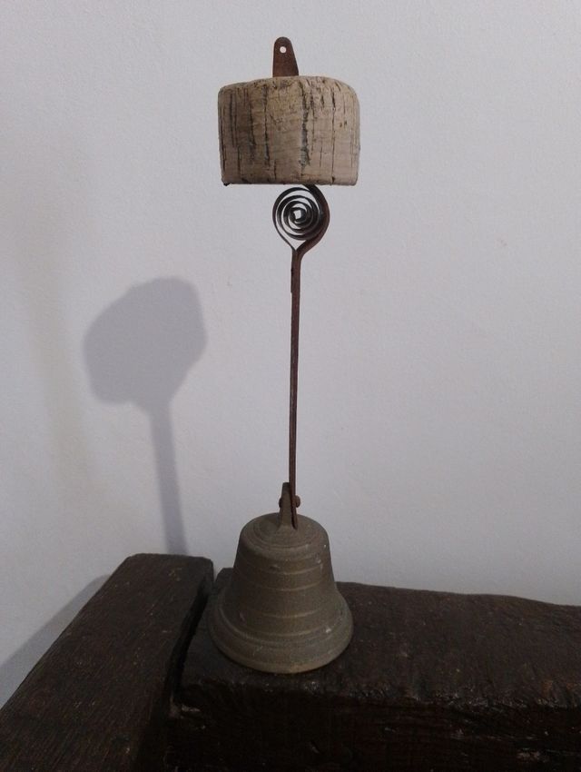 Chiamacanto antico con sughero