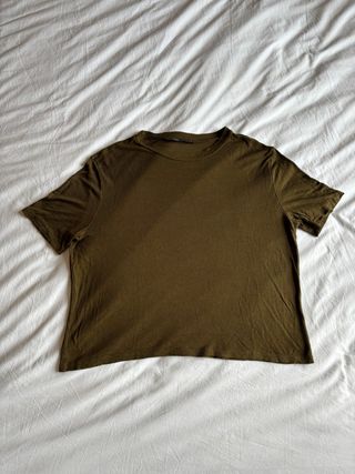 Camiseta verde de Zara