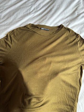 Camiseta verde de Zara