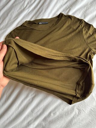 Camiseta verde de Zara
