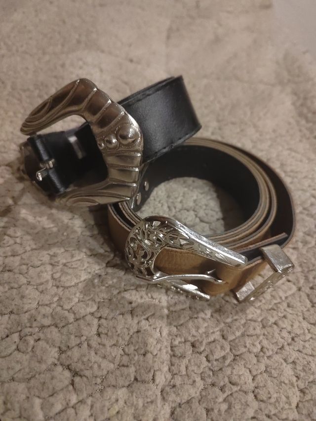 Cinturones simil piel - negros y marrón