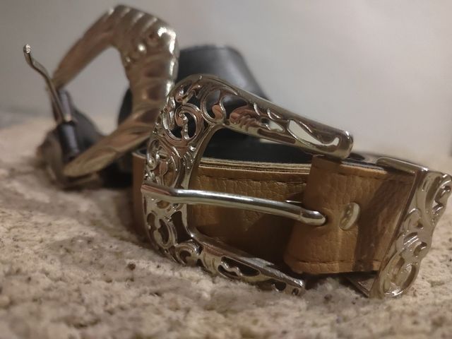 Cinturones simil piel - negros y marrón