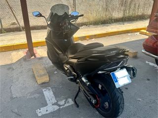 Kymco AK 550 - Scooter