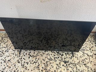 Televisor 40" Negro