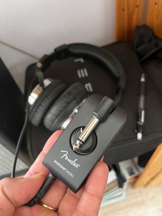 Guitarra eléctrica Fender + Amplificador