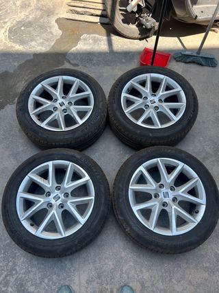 5 Ruedas Seat 16" con neumáticos