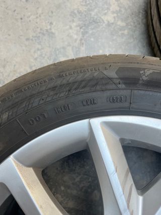 5 Ruedas Seat 16" con neumáticos