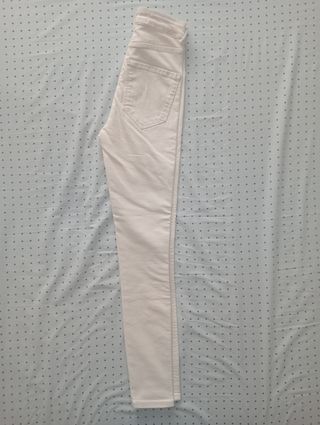 Jeans Zara blancos talla 32