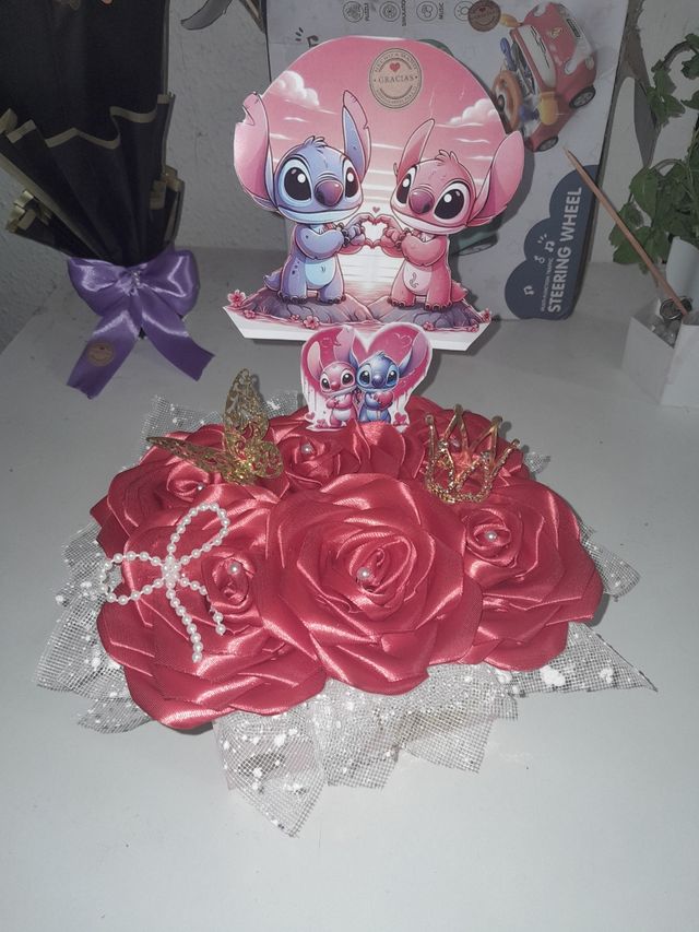 Centro mesa Stitch rosas