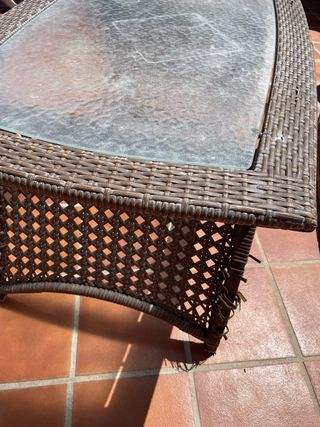 Mesa jardín mimbre cristal