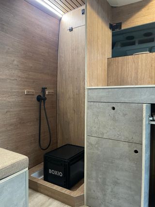 Alquiler de Furgoneta camperizada Ford Transit