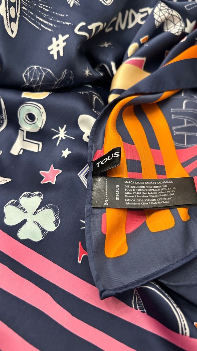 Pañuelo TOUS grande modelo Samba