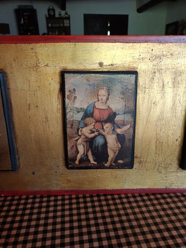 Tríptico religioso antiguo