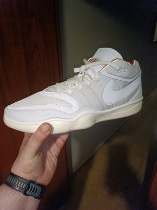 Zapatillas Nike Air Zoom Hustle 2 Blancas.