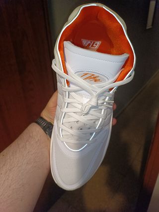 Zapatillas Nike Air Zoom Hustle 2 Blancas.