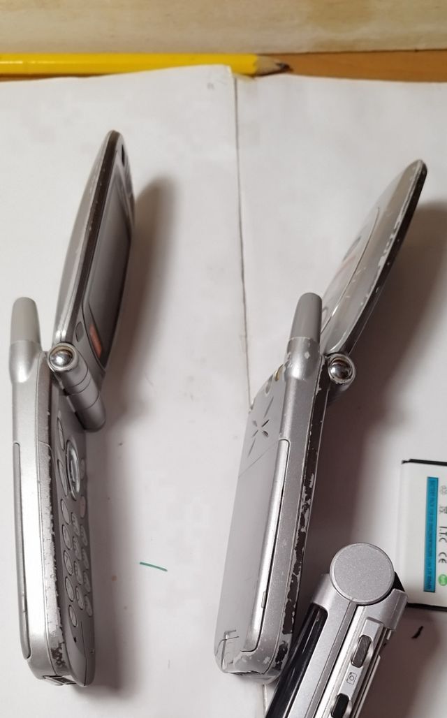 2 Telefoni Panasonic GD87 - Argento