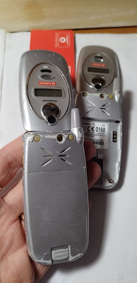 2 Telefoni Panasonic GD87 - Argento